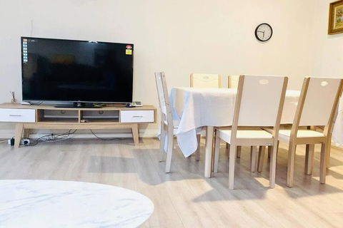 North Epping One Bedroom Short Drive To Uni - Holiday Sunshine Coast 3