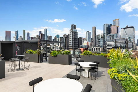 North Melbourne Apartments By Urban Rest - Holiday Sunshine Coast 0