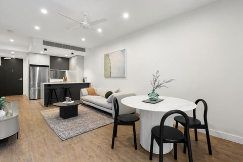 North Melbourne Apartments By Urban Rest - Holiday Sunshine Coast 2