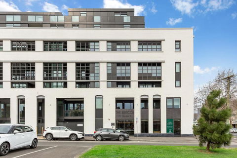 North Melbourne Apartments By Urban Rest - Holiday Sunshine Coast 3