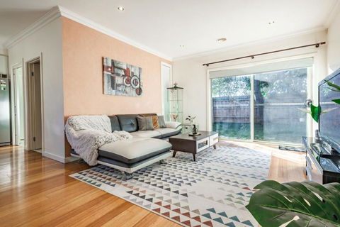 Nunawading Beautiful 3br Housedeckingcourtyard - Sunshine Coast Tourism 2