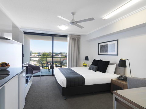 Oaks Mackay Carlyle Suites - Sunshine Coast Tourism 1