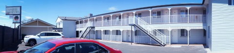 Oasis Motel - Holiday Sunshine Coast 3