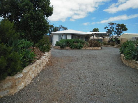 Ocean 17 - Sunshine Coast Tourism 0