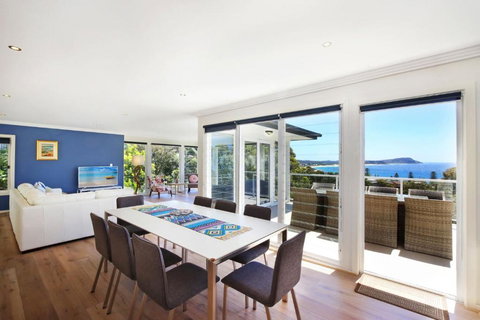 Ocean Breeze - Holiday Sunshine Coast 1