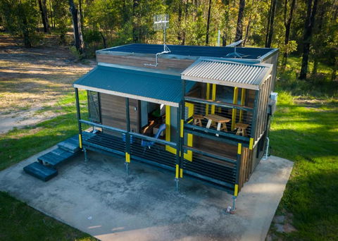 Ocean Breeze Tiny House - Ocean And Lake View - Sunshine Coast Tourism 0