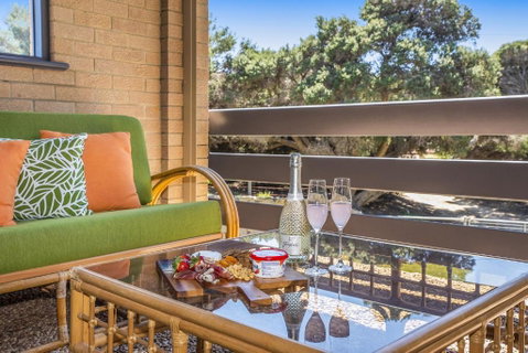 Ocean Close - Spacious Beach House - Sunshine Coast Tourism 3