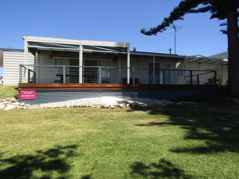 Ocean Devotion - Point Turton - Sunshine Coast Tourism 0