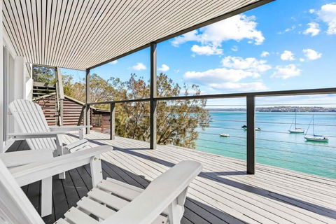 Ocean Front Luxury The Lambeth Walk - Holiday Sunshine Coast 3