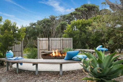 Ocean Luxe Retreat Pool Tennis Court Beachside - Holiday Sunshine Coast 3