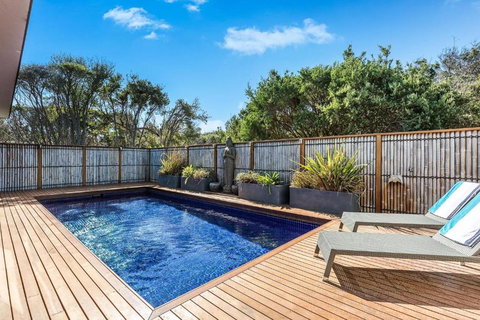 Ocean Luxe Retreat Pool Tennis Court Beachside - Holiday Sunshine Coast 1