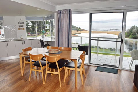 Ocean Shores Apartment 14 - Bring Your Own Linen. - Holiday Sunshine Coast 2