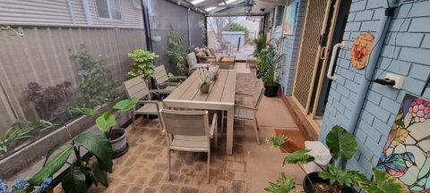 Ocean Street Delight - Holiday Sunshine Coast 0