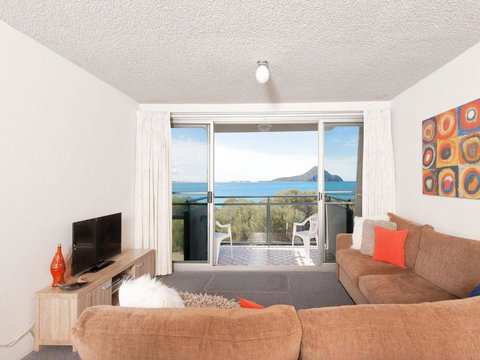 Ocean Shores Unit 10 27 Weatherly Close - Holiday Sunshine Coast 1