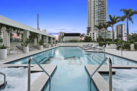 OCEAN Views In Beachside 2-Bedroom Unit - Q Stay - Holiday Sunshine Coast 3