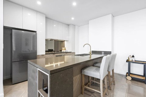 OCEAN Views In Beachside 2-Bedroom Unit - Q Stay - Holiday Sunshine Coast 1