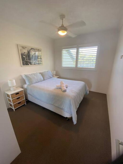 Ocean View Dreaming, Metres To The Beach! - Holiday Sunshine Coast 3