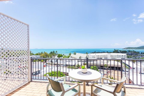 OCEAN VIEWS 10A - Sunshine Coast Tourism 1