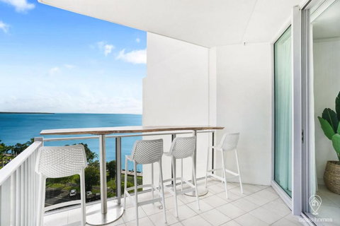 Ocean Views At Mantra Trilogy - Holiday Sunshine Coast 1