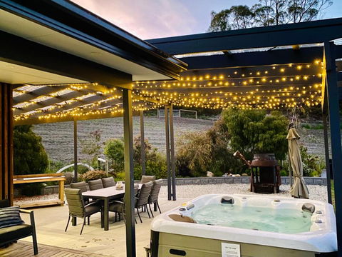Ocean Views, Spacious & Private, Hot Hub - Sunshine Coast Tourism 0
