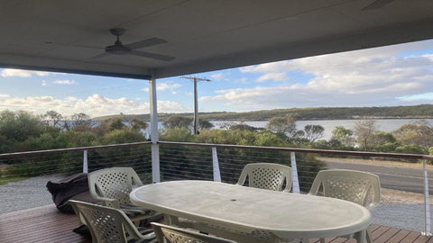 Off The Net - New Listing - Esplanade Property With Views Of The Channel - Holiday Sunshine Coast 1