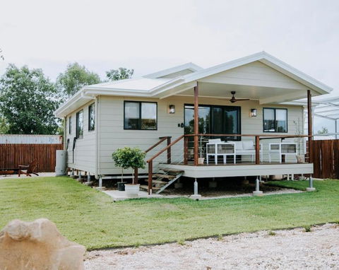 Olive Grove Winton - Sunshine Coast Tourism 2