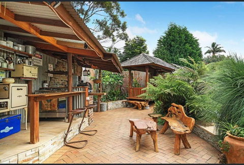 ONE OF A KIND Vacation Rental- Berkeley Vale - Sunshine Coast Tourism 2