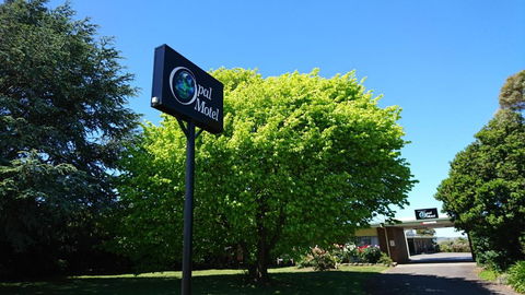 Opal Motel - Sunshine Coast Tourism 0