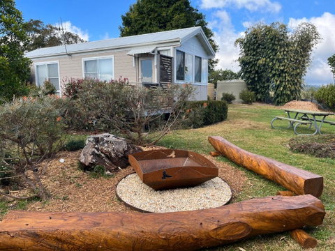 Orange Blossom- Comboyne Mountain Cottages - Sunshine Coast Tourism 1