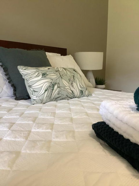 Orange Tree Cottage - Sunshine Coast Tourism 1