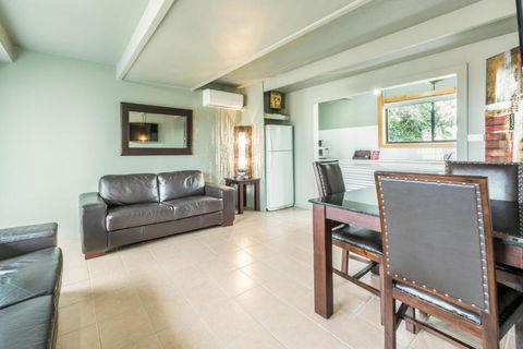 Orbost Motel - Sunshine Coast Tourism 1
