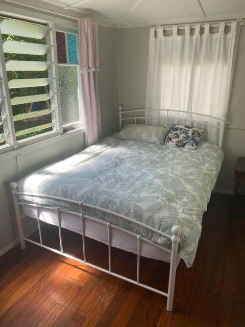 Original Surf Cottage In Heart Of Pottsville Beach - Sunshine Coast Tourism 2