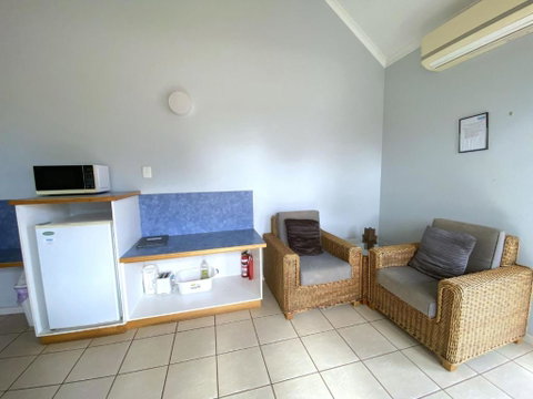 Osprey Holiday Village Unit 222 1 Bedroom - Sunshine Coast Tourism 3