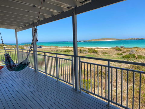 Ospreys View - Relaxed Coastal Vibe - Holiday Sunshine Coast 1