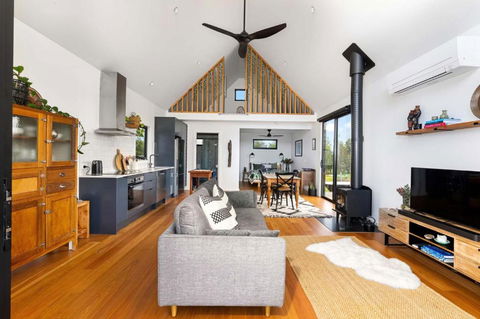 Ovata - Country To Coast - Sunshine Coast Tourism 2