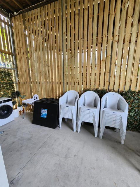 OXLEY Mineral Pool & Private Home SuburbanSTAY - Sunshine Coast Tourism 3