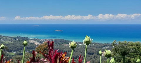 ON TOP Of THE WORLD Garden Studio - Sunshine Coast Tourism 0