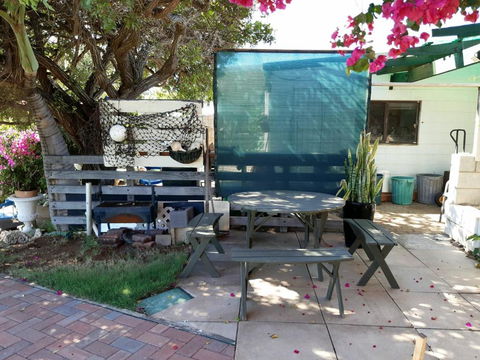 Pelican Point Waterfront Resort Formerly Carnarvon Beach Retreat - Holiday Sunshine Coast 2