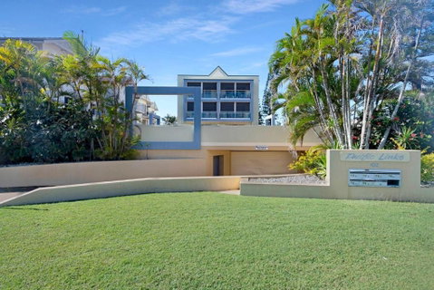Pacific Links 1b - Holiday Sunshine Coast 1