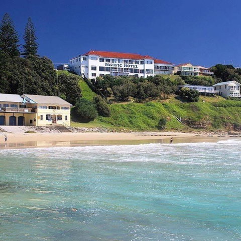 Pacific Hotel Yamba - Holiday Sunshine Coast 1
