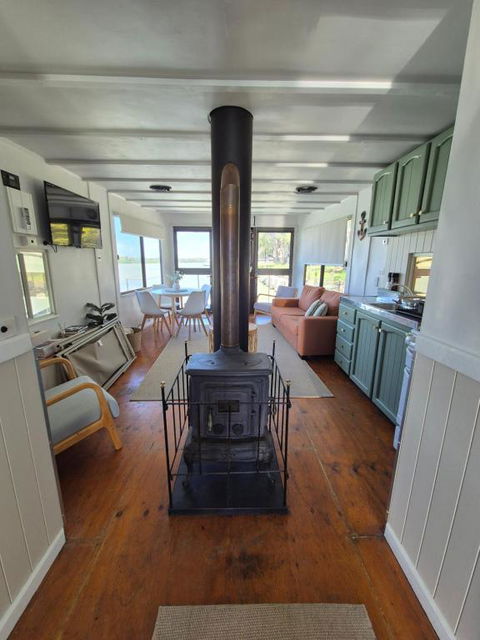 Paddle Wheeler Lilian - Holiday Sunshine Coast 2