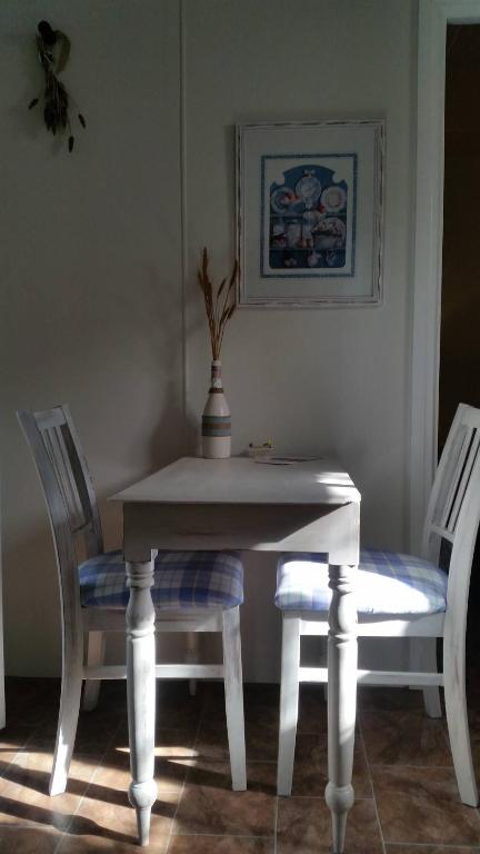Padthaway Caravan Park - Sunshine Coast Tourism 3