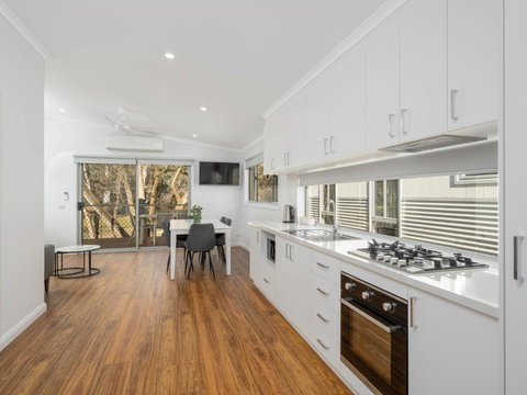 Painters Island Holiday Park - Holiday Sunshine Coast 2