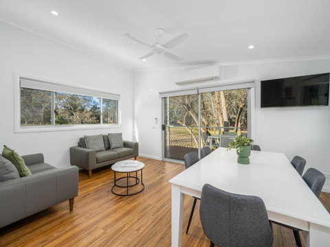 Painters Island Holiday Park - Holiday Sunshine Coast 3