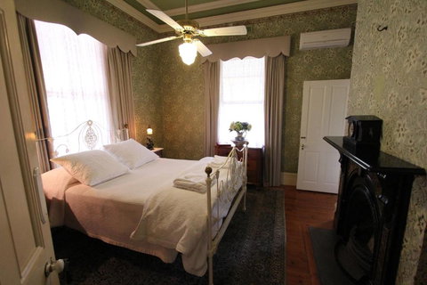 Palm House - Sunshine Coast Tourism 3