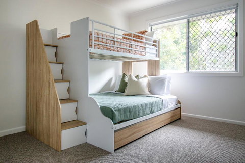 Palms On Tugun - Holiday Sunshine Coast 3