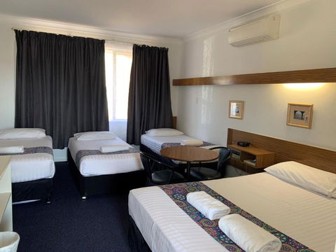Panorama Motor Inn - Sunshine Coast Tourism 3