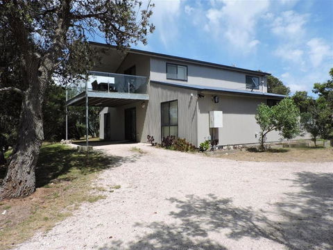Paradise On The Boulevard - 90 Mile Beach Holiday Home - Sunshine Coast Tourism 2