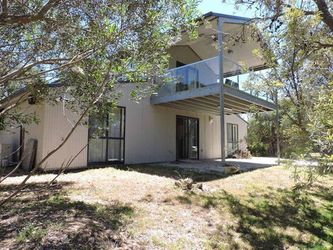 Paradise On The Boulevard - 90 Mile Beach Holiday Home - Sunshine Coast Tourism 0
