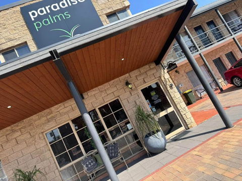 Paradise Palms - Sunshine Coast Tourism 3